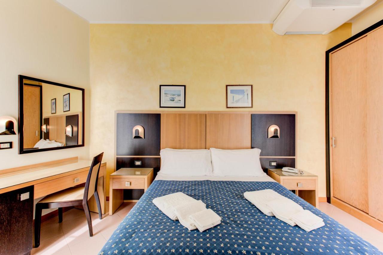 Hotel Verona Cesenatico Luaran gambar