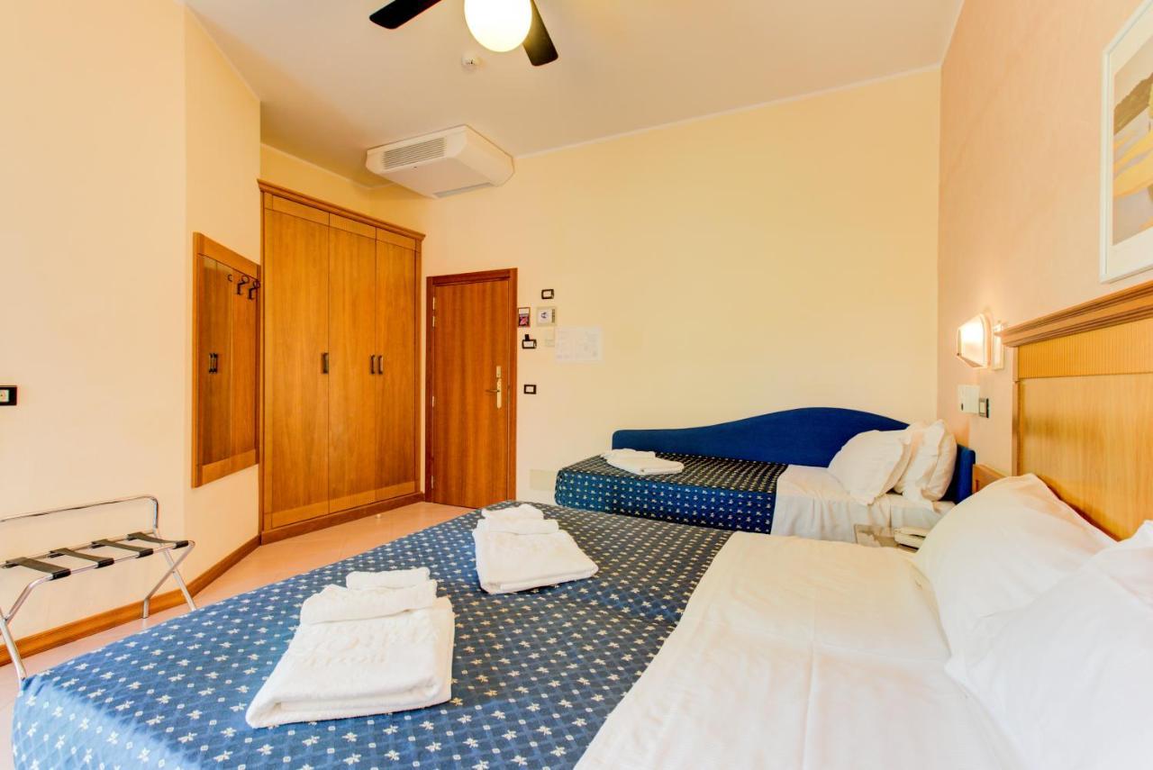Hotel Verona Cesenatico Luaran gambar