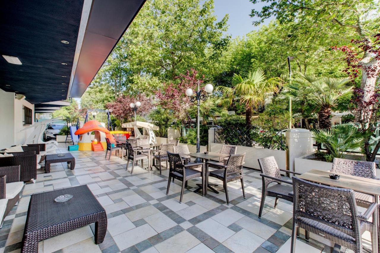 Hotel Verona Cesenatico Luaran gambar