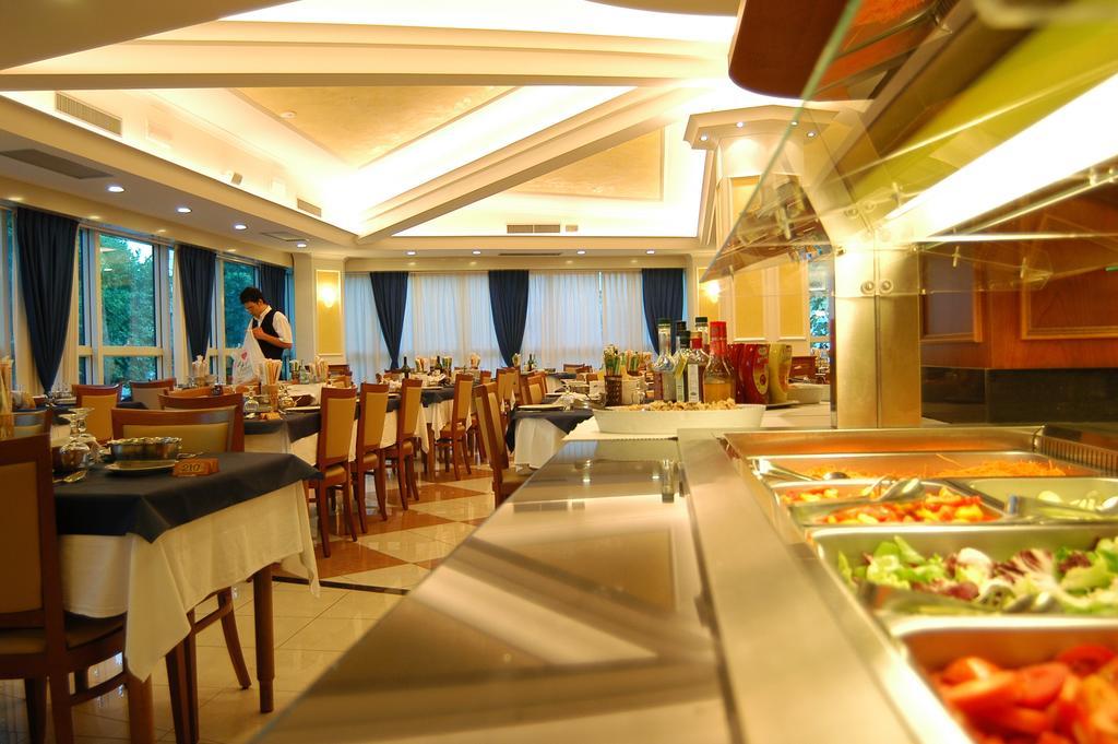 Hotel Verona Cesenatico Luaran gambar