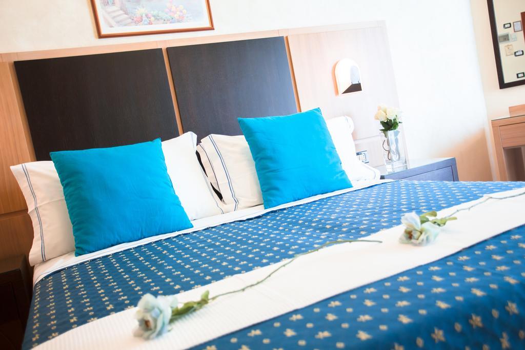Hotel Verona Cesenatico Bilik gambar